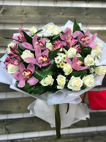 Букет цветов из: Розы и Хризантемы в Широковский