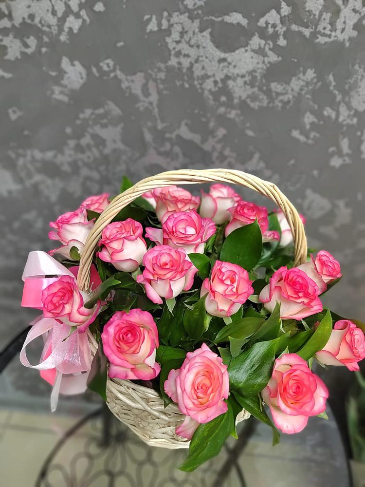 Цветочная композиция из Розы в корзине в Широковский
