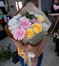 Букет цветов из:  Герберы, Розы и Хризантемы в Широковский