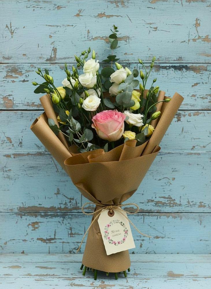 Букет цветов из: Розы и Лизиантусы в Широковский