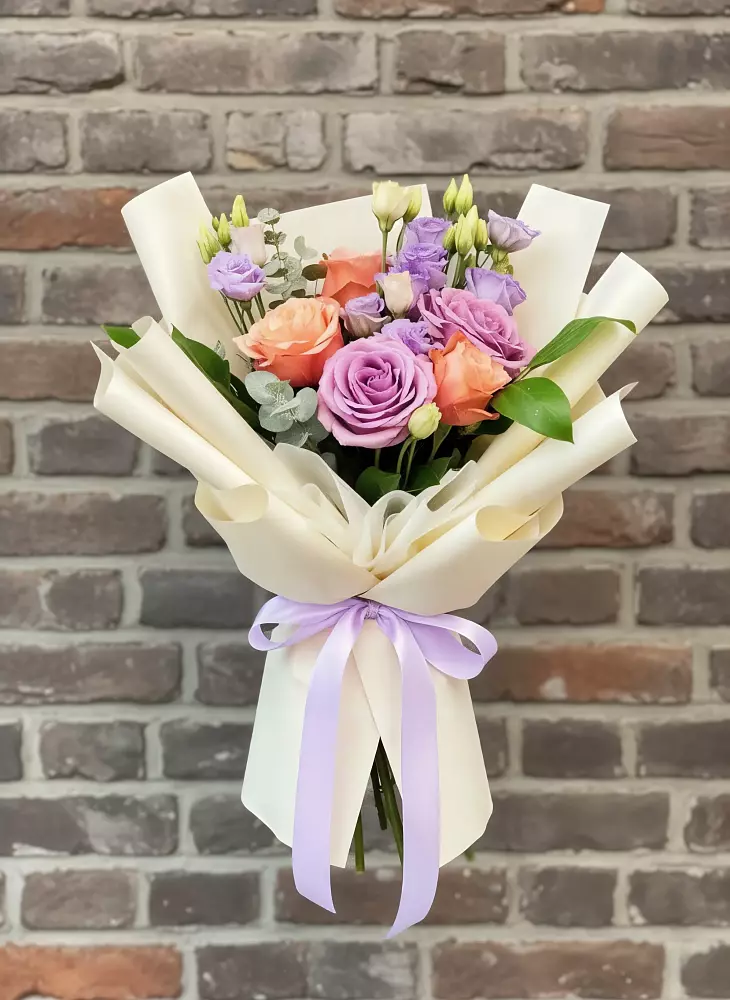 Букет цветов из: Лизиантусы и Розы в Широковский