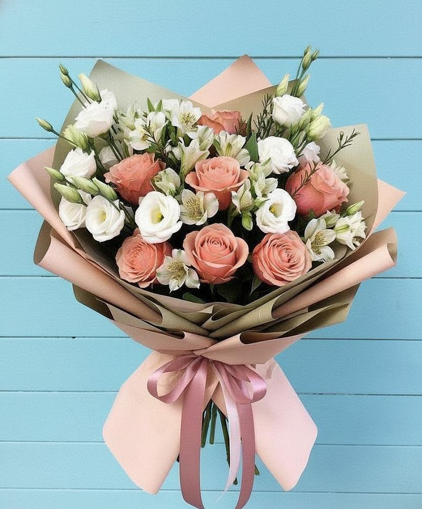 Букет цветов из: Розы, Альстромерии и Лизиантусы в Широковский