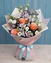 Букет цветов из:  Лизиантусы, Розы, Альстромерии и Гипсофила в Широковский