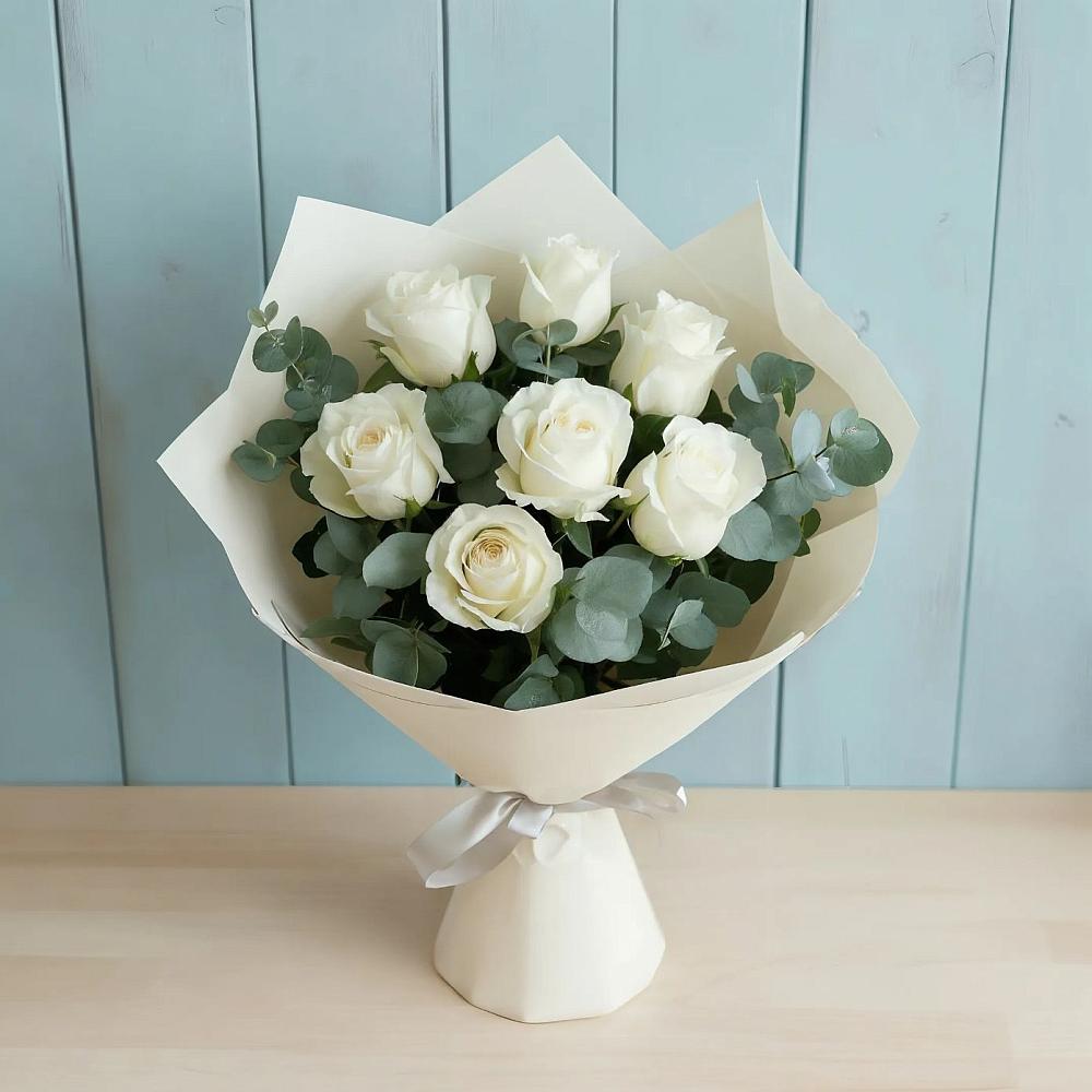Букет Белые розы в Эвкалипте в Широковский