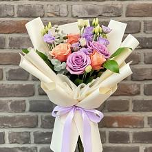 Букет цветов из:  Лизиантусы и Розы в Широковский