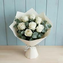 Букет Белые розы в Эвкалипте в Широковский
